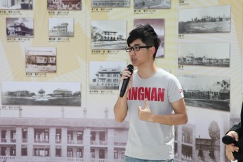 洪同學在開幕典禮上分享他參觀廣州校園的感想。