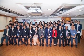 Mentors and student mentees pose with Prof Shalendra Sharma, Acting Vice President of Lingnan University (front, 6th from right), Mr Jason Wu, Director of AR Charitable Foundation Limited (front, 5th from right), Mrs Loretta Shuen, Treasurer of the University Council (front, 4th from right), Prof Michael Firth, Head of Lingnan University’s Department of Finance and Insurance (front, 3rd from right) and other guests.